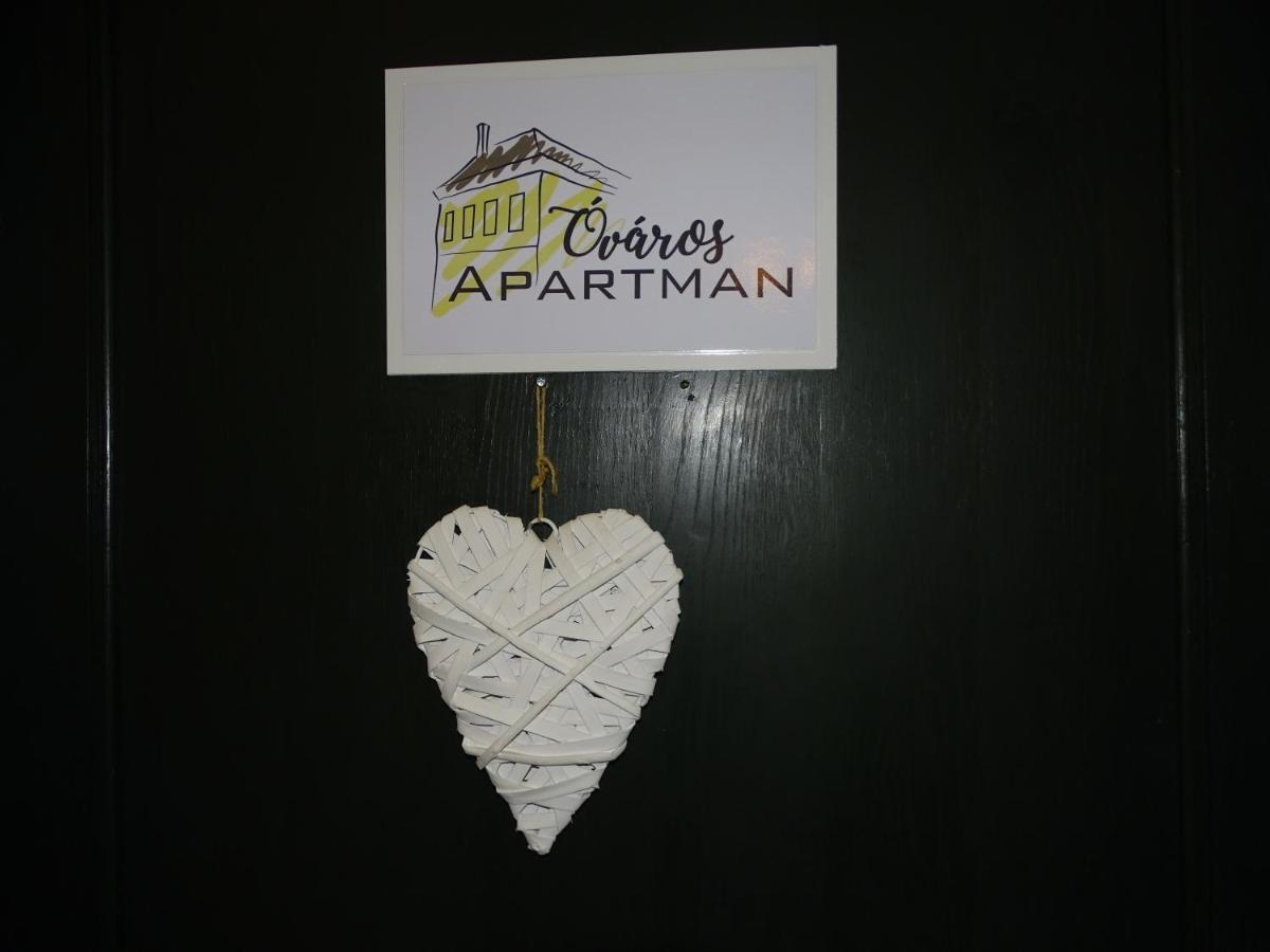 Ovaros Apartman Veszprem Bagian luar foto