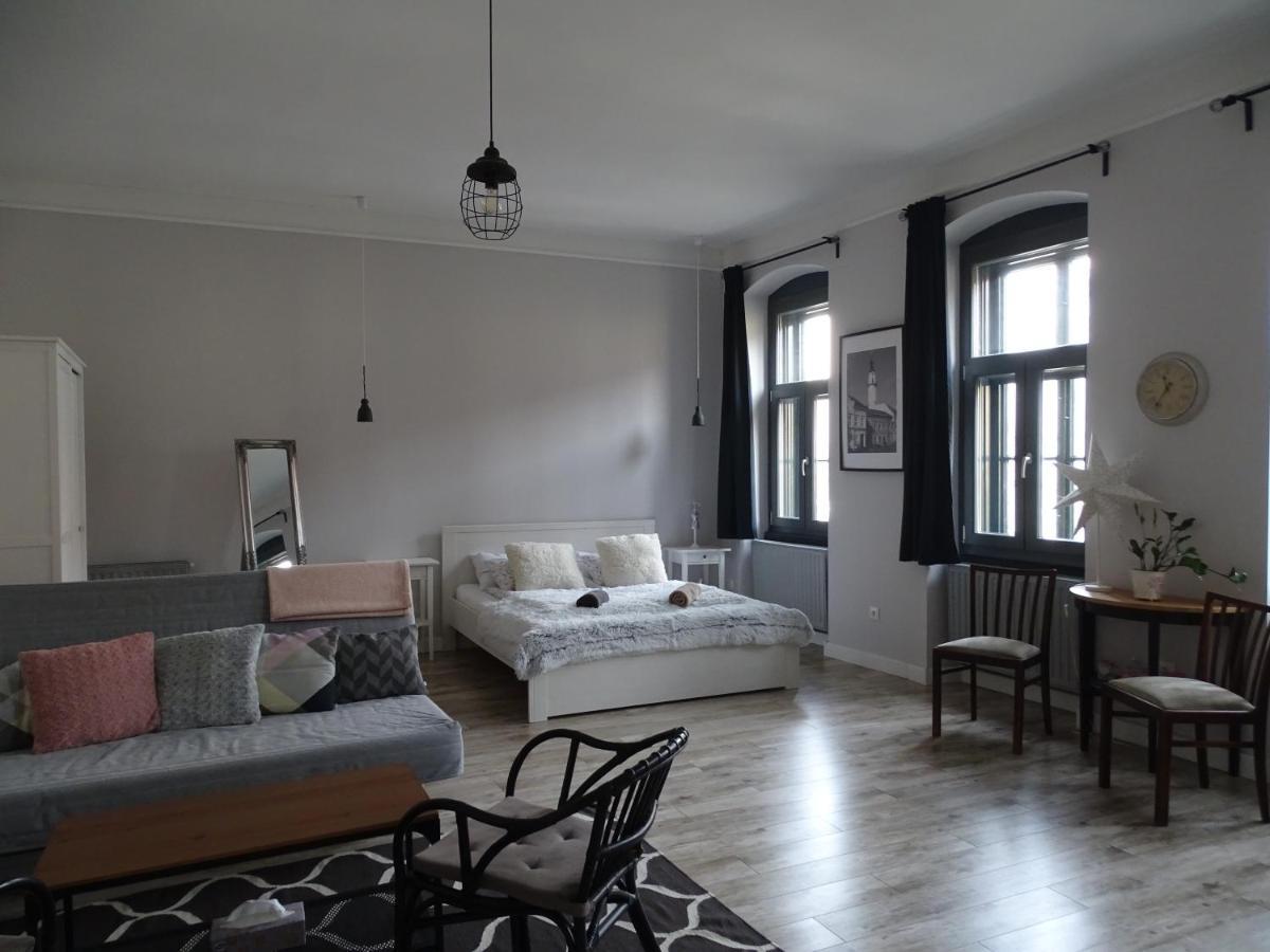Ovaros Apartman Veszprem Bagian luar foto