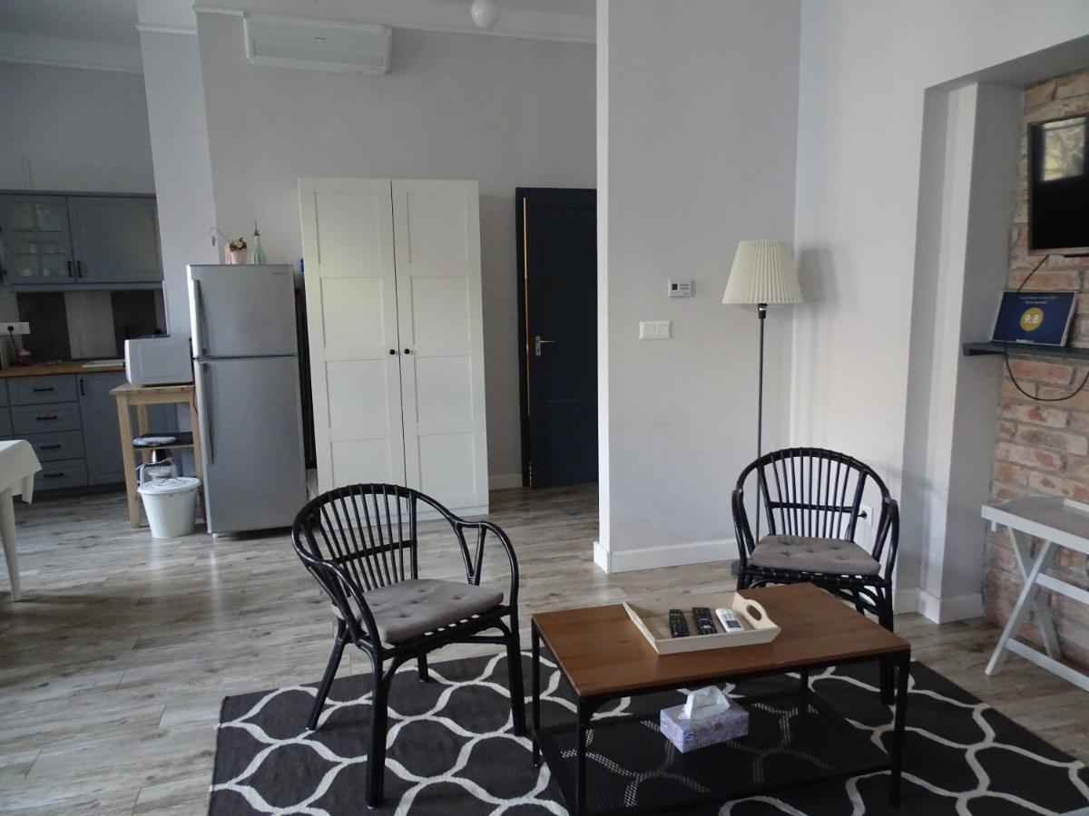 Ovaros Apartman Veszprem Bagian luar foto