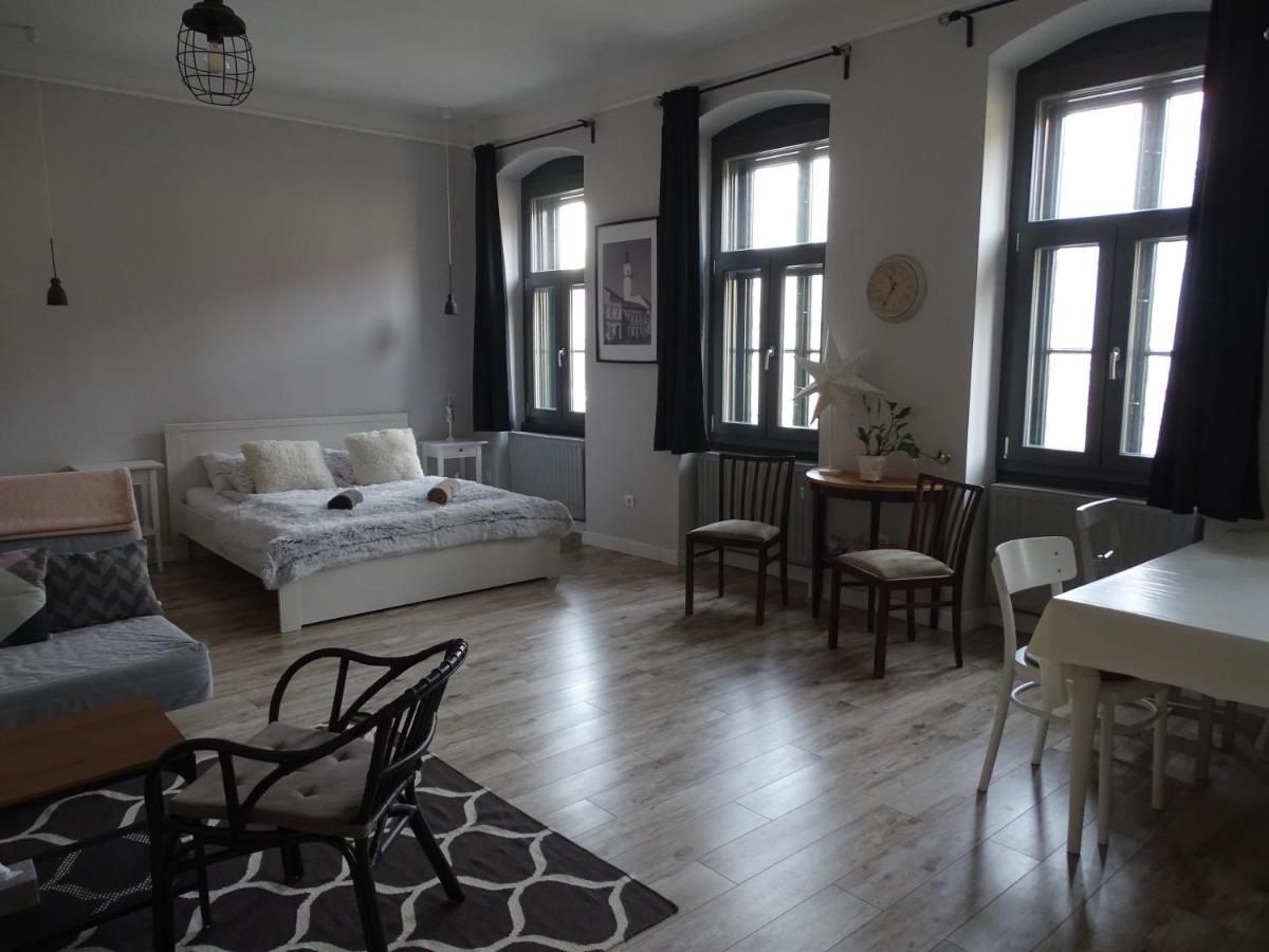 Ovaros Apartman Veszprem Bagian luar foto