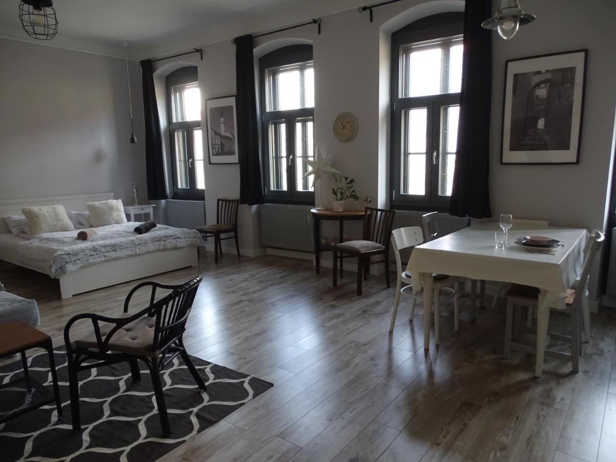 Ovaros Apartman Veszprem Bagian luar foto