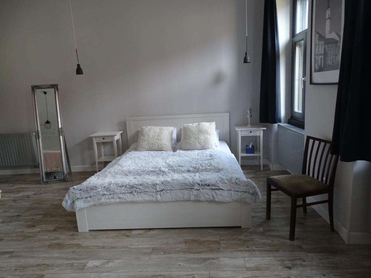 Ovaros Apartman Veszprem Bagian luar foto