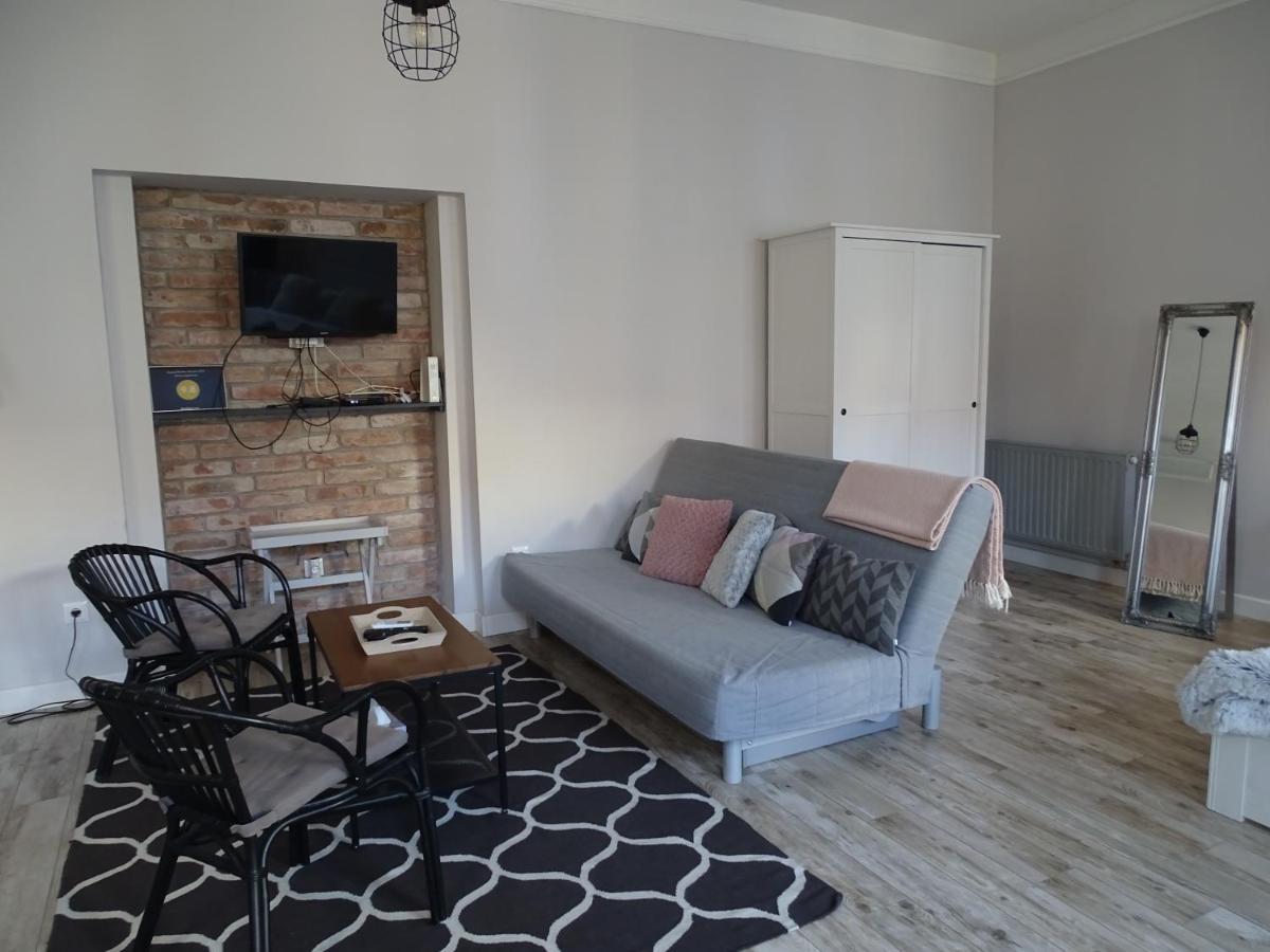 Ovaros Apartman Veszprem Bagian luar foto