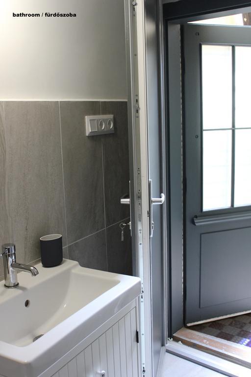 Ovaros Apartman Veszprem Bagian luar foto