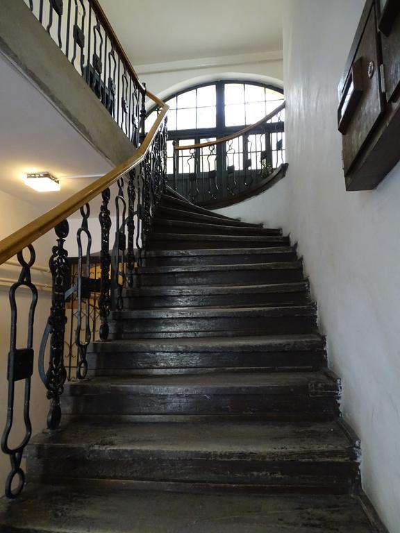 Ovaros Apartman Veszprem Bagian luar foto