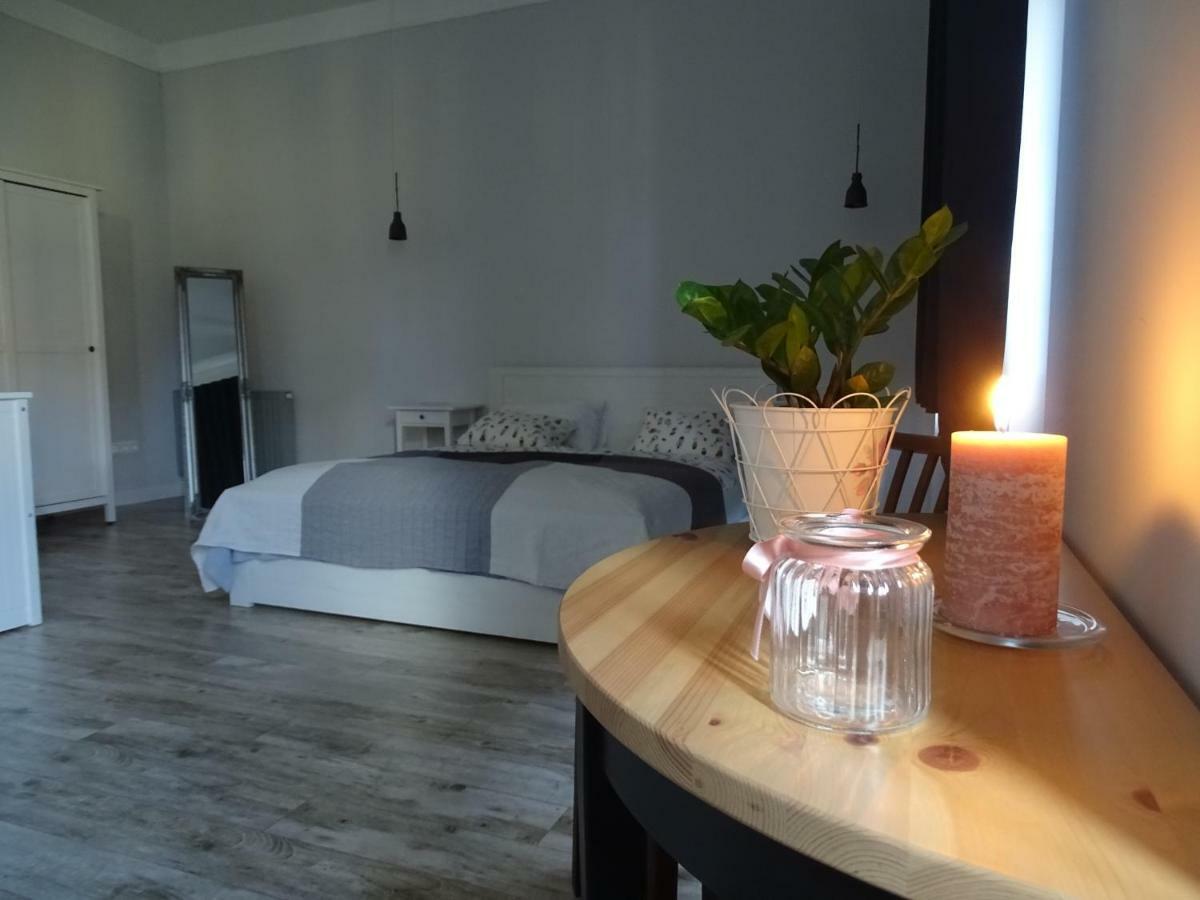 Ovaros Apartman Veszprem Bagian luar foto